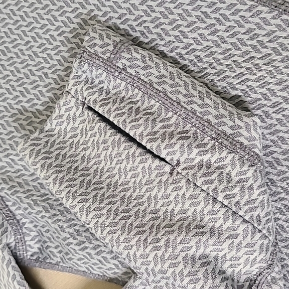 AVALANCHE High Neck Top Size XS - Picture 3 of 7